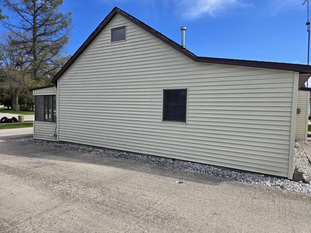 2020 HERMAN ROAD, Manitowoc, WI 54220