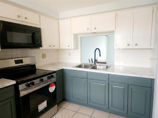 4112 HAMPTON DRIVE, New Port Richey, FL 34652