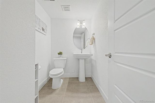 2586 Meadows Boulevard C, Castle Rock, CO 80109