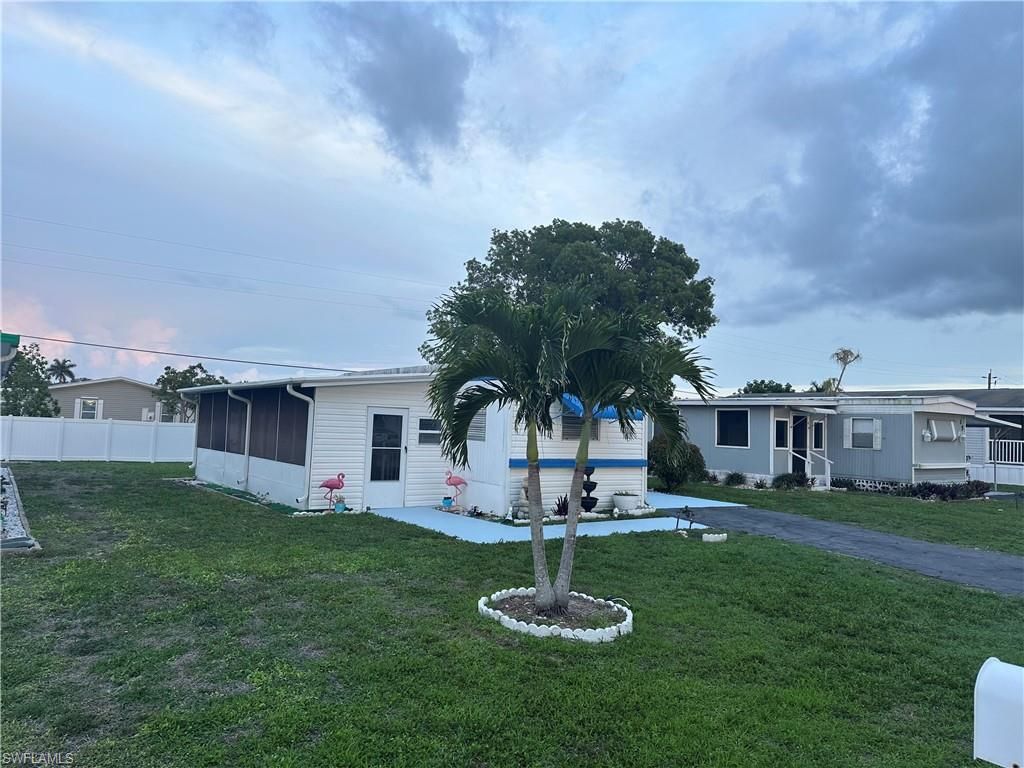 152 Cape Sable DR, NAPLES, FL 34104 — photo 2