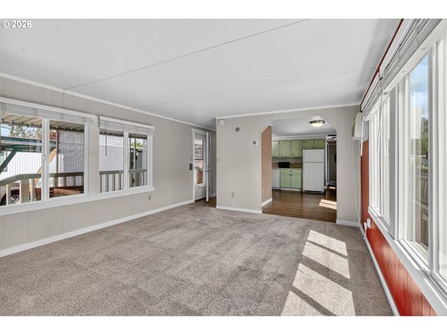 205 S 54TH St 80, Springfield, OR 97478