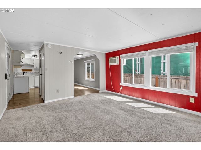 205 S 54TH St 80, Springfield, OR 97478