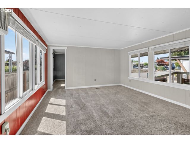 205 S 54TH St 80, Springfield, OR 97478