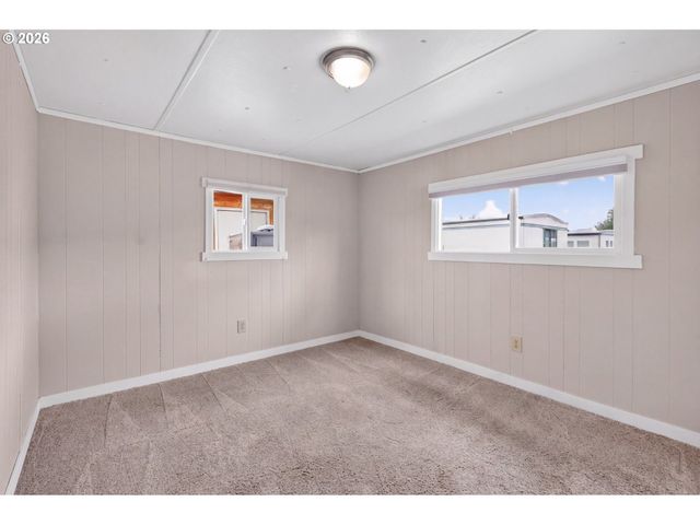 205 S 54TH St 80, Springfield, OR 97478