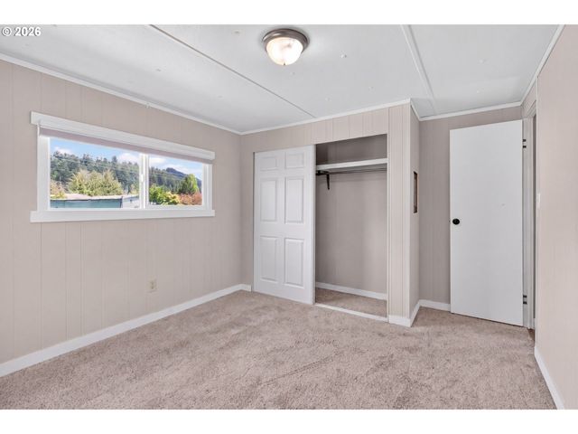 205 S 54TH St 80, Springfield, OR 97478