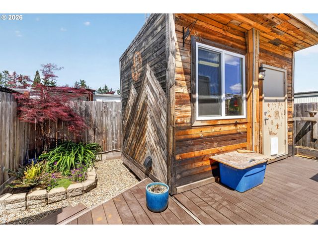 205 S 54TH St 80, Springfield, OR 97478