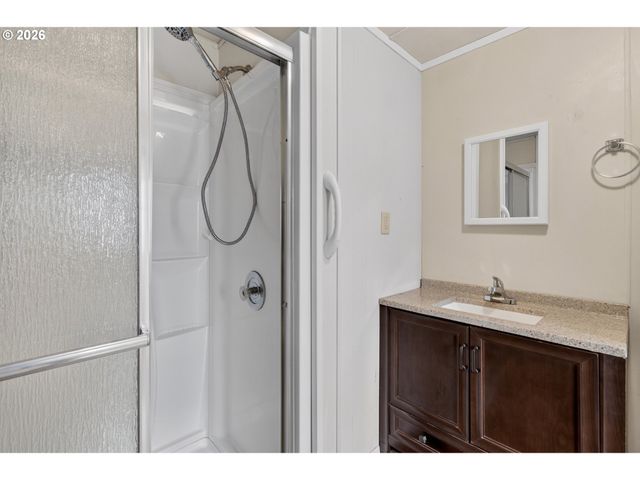 205 S 54TH St 80, Springfield, OR 97478