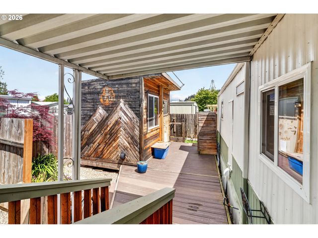 205 S 54TH St 80, Springfield, OR 97478