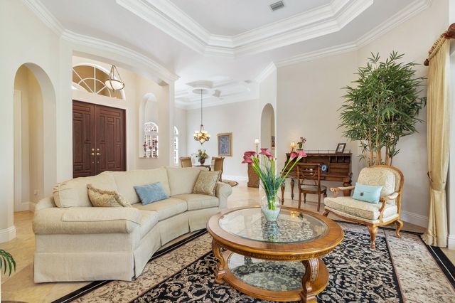 594 N Country Club Drive, Atlantis, FL 33462
