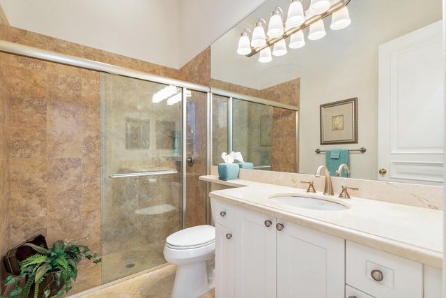 594 N Country Club Drive, Atlantis, FL 33462
