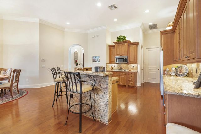 594 N Country Club Drive, Atlantis, FL 33462