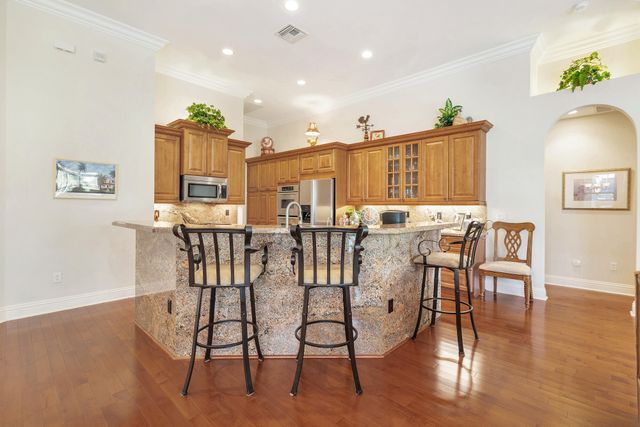 594 N Country Club Drive, Atlantis, FL 33462