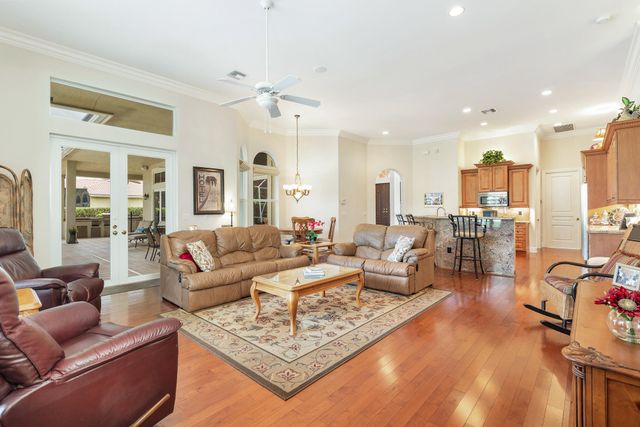 594 N Country Club Drive, Atlantis, FL 33462