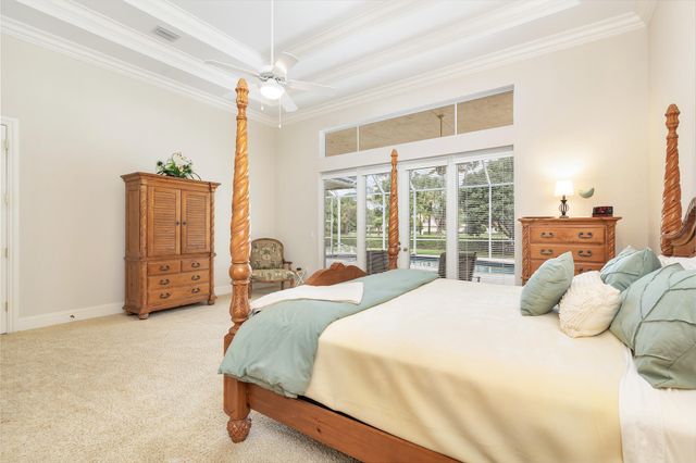 594 N Country Club Drive, Atlantis, FL 33462