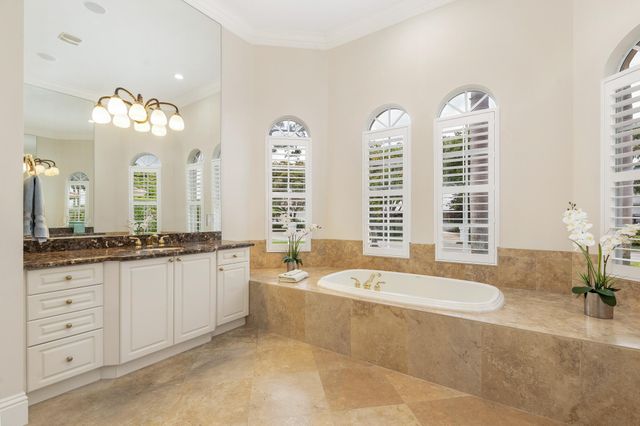 594 N Country Club Drive, Atlantis, FL 33462