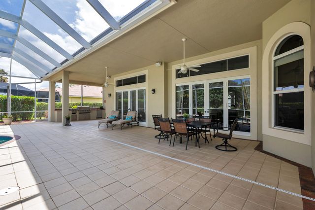 594 N Country Club Drive, Atlantis, FL 33462