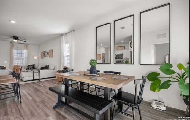 8412 Falcon Meadow, Converse, TX 78109