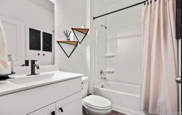 8412 Falcon Meadow, Converse, TX 78109