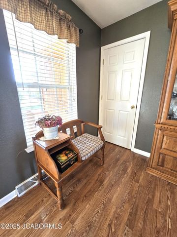 10862 OLD BARN ROAD, Holts Summit, MO 65043