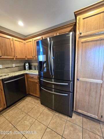 10862 OLD BARN ROAD, Holts Summit, MO 65043