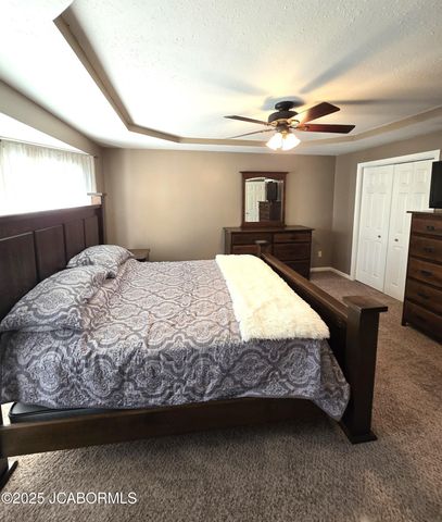 10862 OLD BARN ROAD, Holts Summit, MO 65043