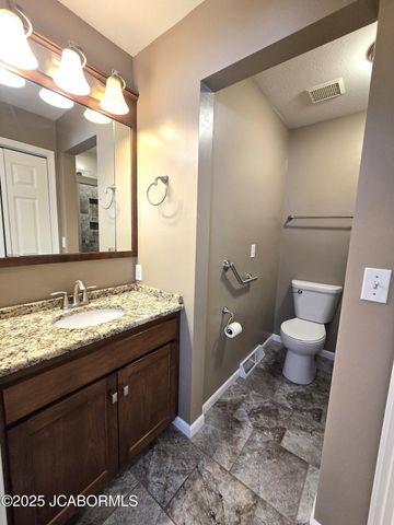 10862 OLD BARN ROAD, Holts Summit, MO 65043