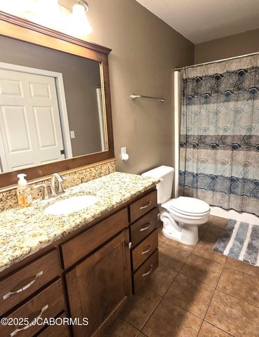 10862 OLD BARN ROAD, Holts Summit, MO 65043