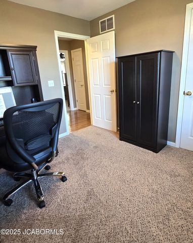 10862 OLD BARN ROAD, Holts Summit, MO 65043