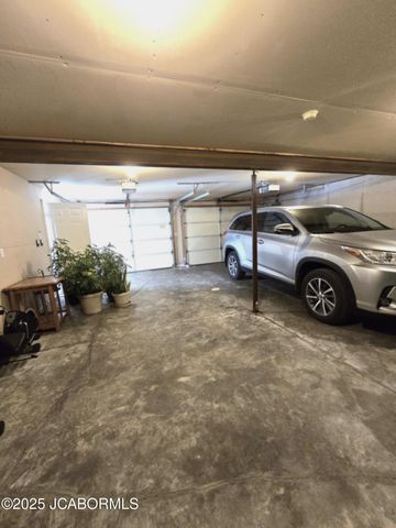 10862 OLD BARN ROAD, Holts Summit, MO 65043