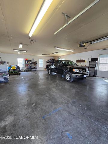 10862 OLD BARN ROAD, Holts Summit, MO 65043