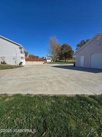 10862 OLD BARN ROAD, Holts Summit, MO 65043