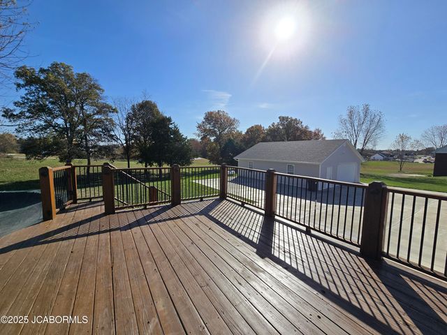 10862 OLD BARN ROAD, Holts Summit, MO 65043