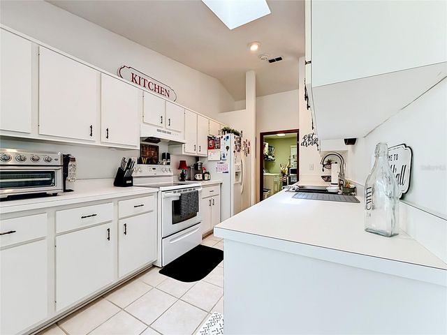 2405 SE 52ND AVENUE, Ocala, FL 34480