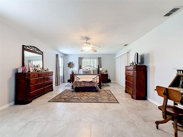 2405 SE 52ND AVENUE, Ocala, FL 34480