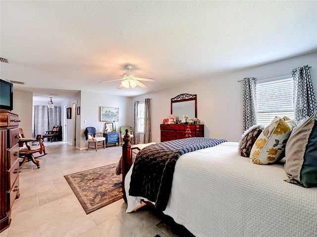 2405 SE 52ND AVENUE, Ocala, FL 34480