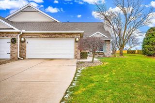717 Thistlewood Cc Court, Normal, IL 61761