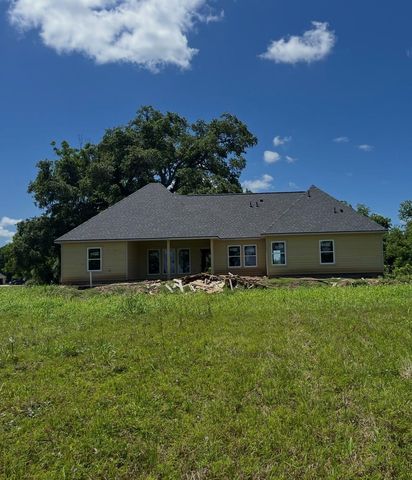 268 Horse Shoe Trail, Angleton, TX 77515