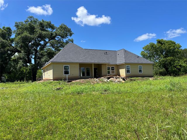 268 Horse Shoe Trail, Angleton, TX 77515