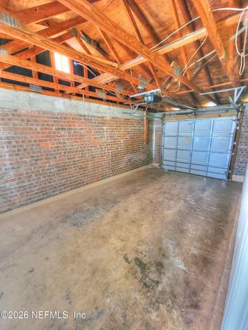 10881 KEY CORAL Drive, Jacksonville, FL 32218