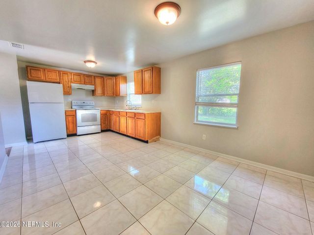 10881 KEY CORAL Drive, Jacksonville, FL 32218