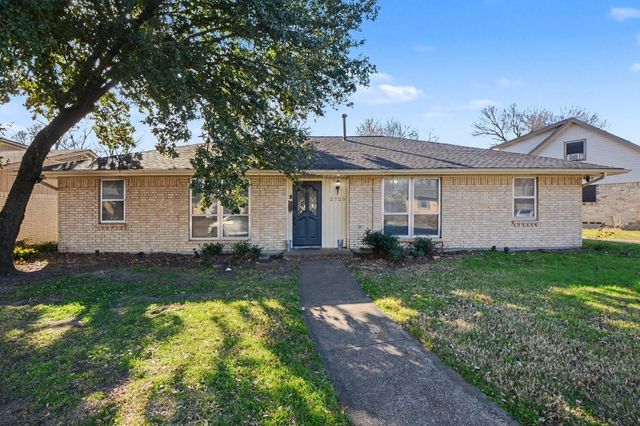 2725 Mark Drive, Mesquite, TX 75150