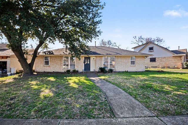 2725 Mark Drive, Mesquite, TX 75150