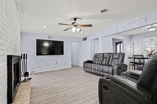 2725 Mark Drive, Mesquite, TX 75150