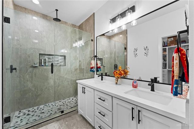 2729 E Conroe Road, Edinburg, TX 78542