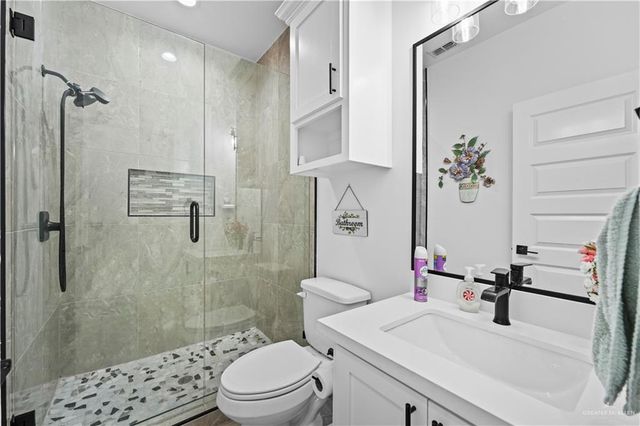 2729 E Conroe Road, Edinburg, TX 78542