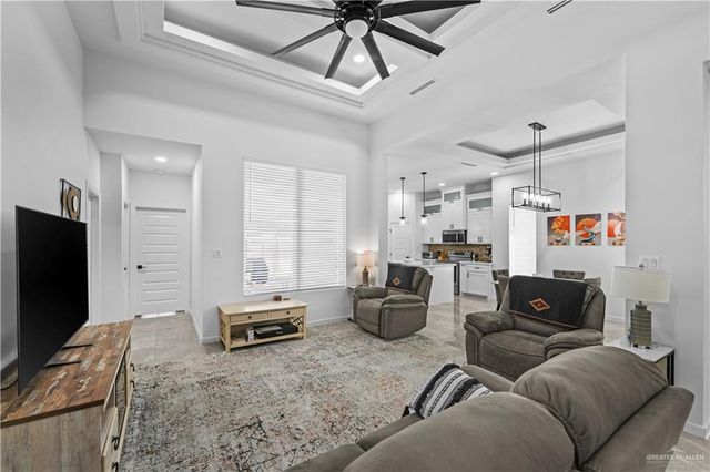 2729 E Conroe Road, Edinburg, TX 78542