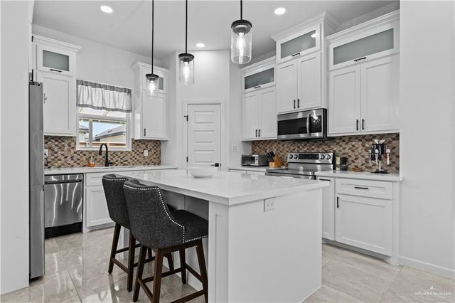 2729 E Conroe Road, Edinburg, TX 78542