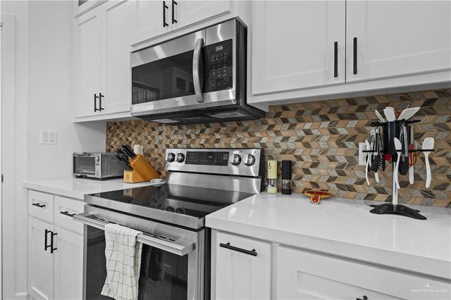 2729 E Conroe Road, Edinburg, TX 78542