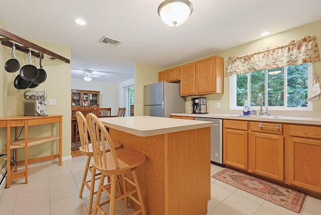 28 Heritage Path, Millis, MA 02054