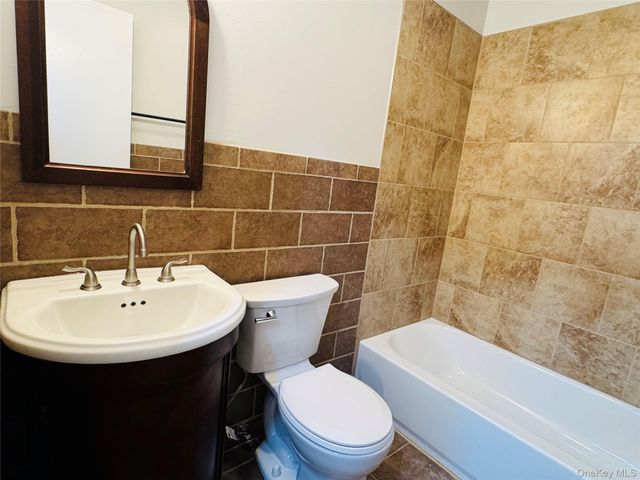 1 Ruth Court, Middletown, NY 10940